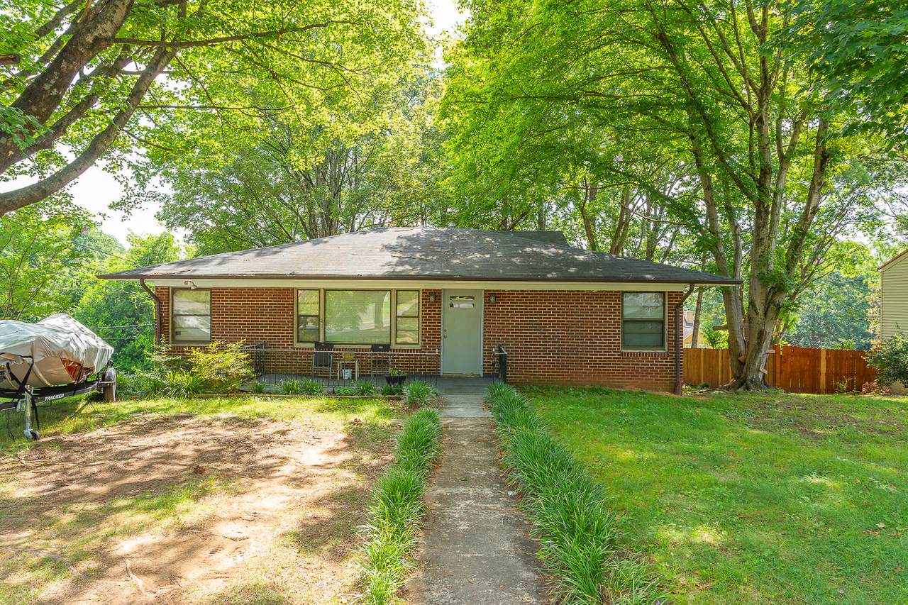 1001 Brown St - Photo 1