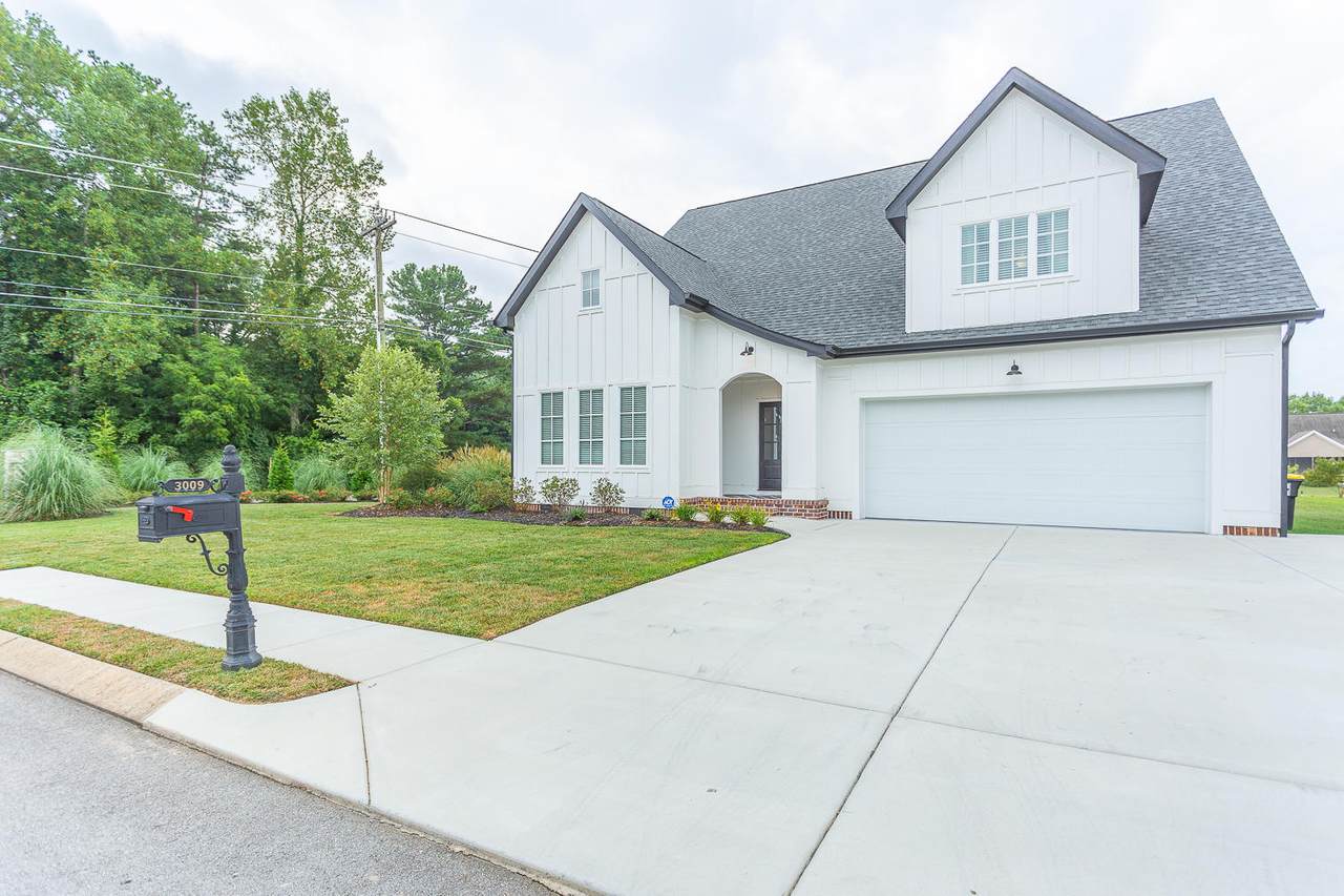 3009 Weatherwood Tr - Photo 1