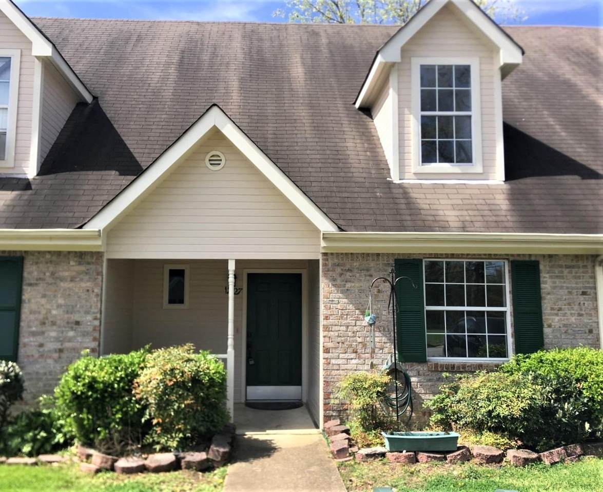 1227 Lenny Ln - Photo 1