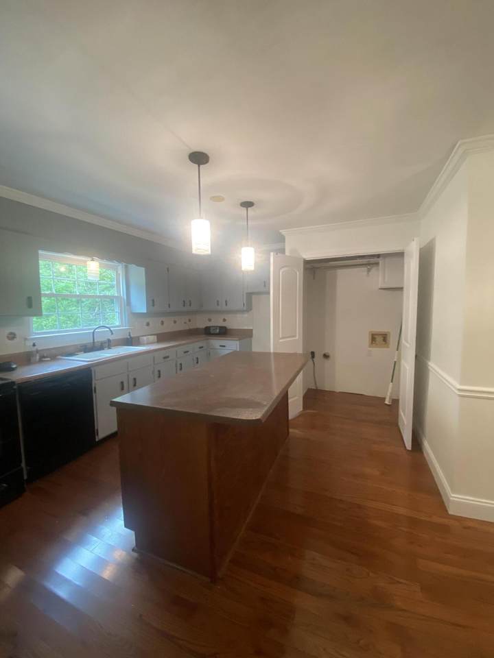 2107 Frankie Ln - Photo 1