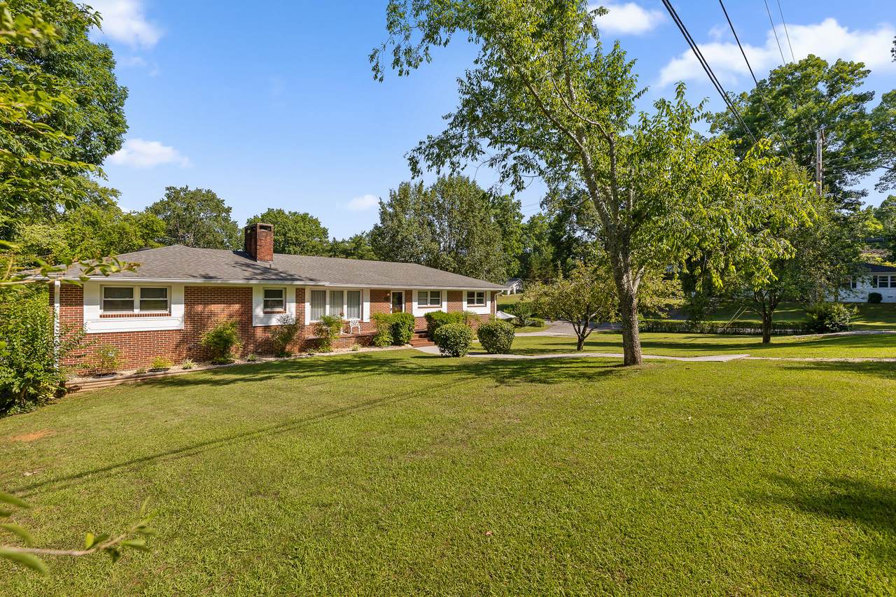 2002 Glenwood Dr - Photo 1