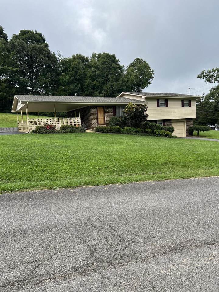 3105 Woodfrin Dr - Photo 1