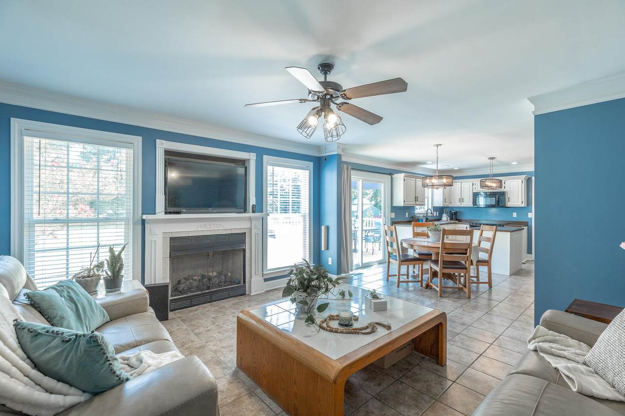 7720 Lynnle Way - Photo 1