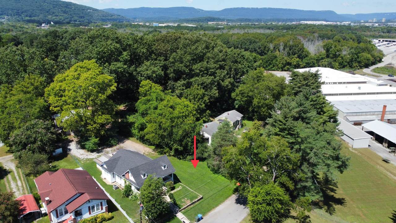 2907 Crescent Cir - Photo 1