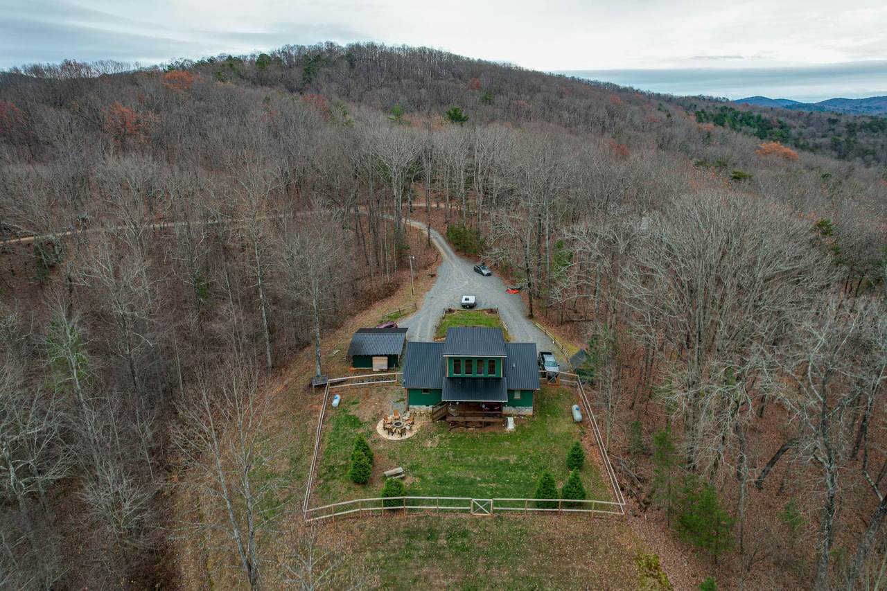 420 Piney Spur Rd - Photo 1