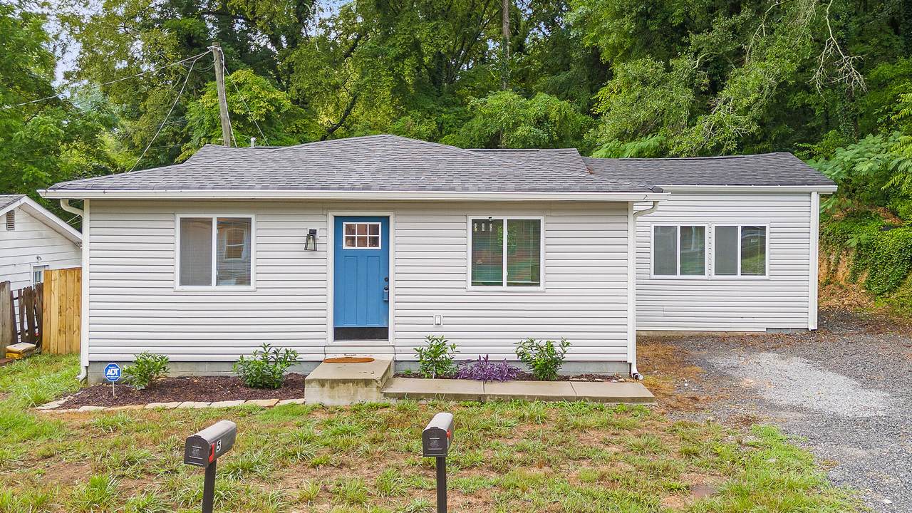 6 Bragg Circle - Photo 1
