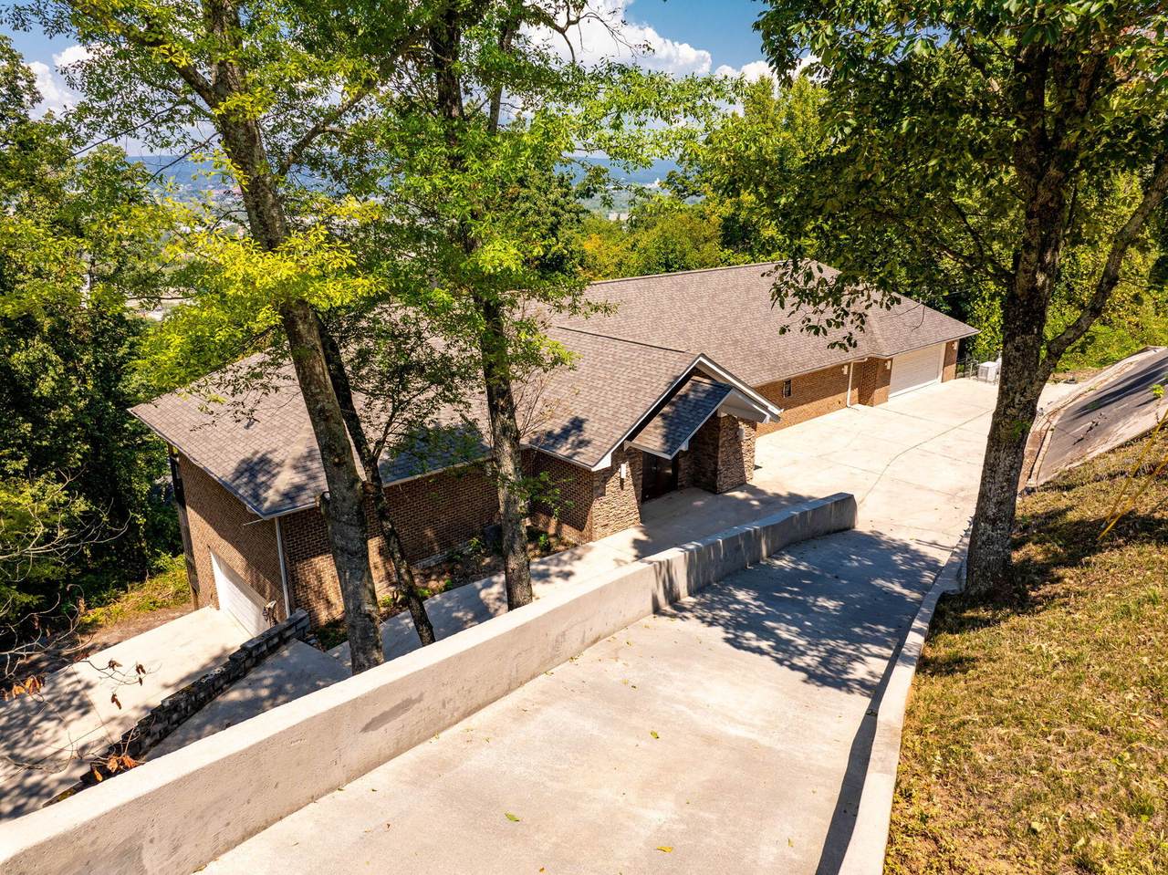 231 S Crest - Photo 1