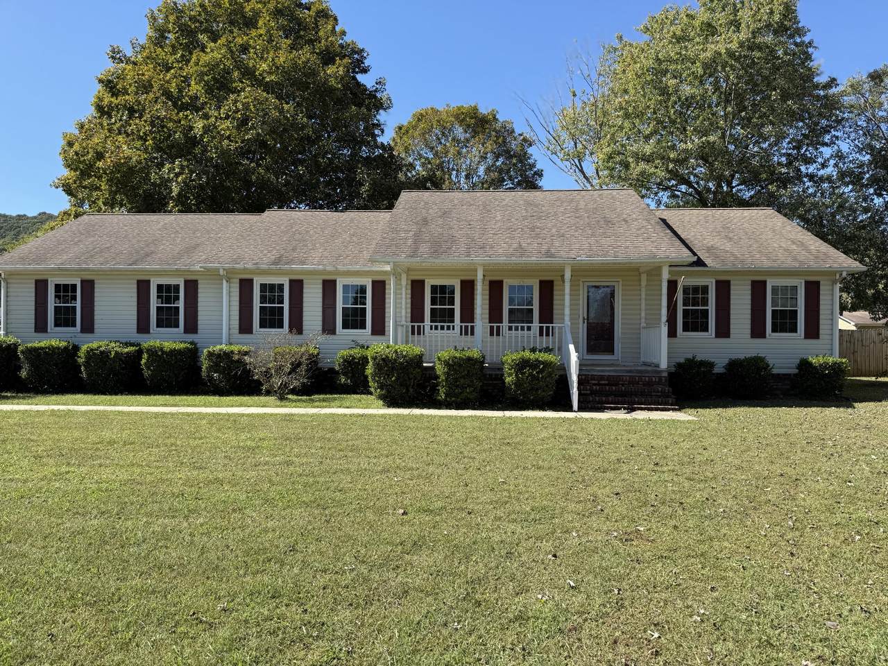 1009 Montrosa Avenue - Photo 1