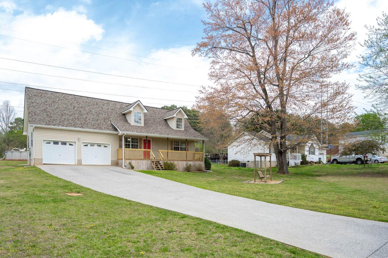1458 Dustin Drive - Photo 1