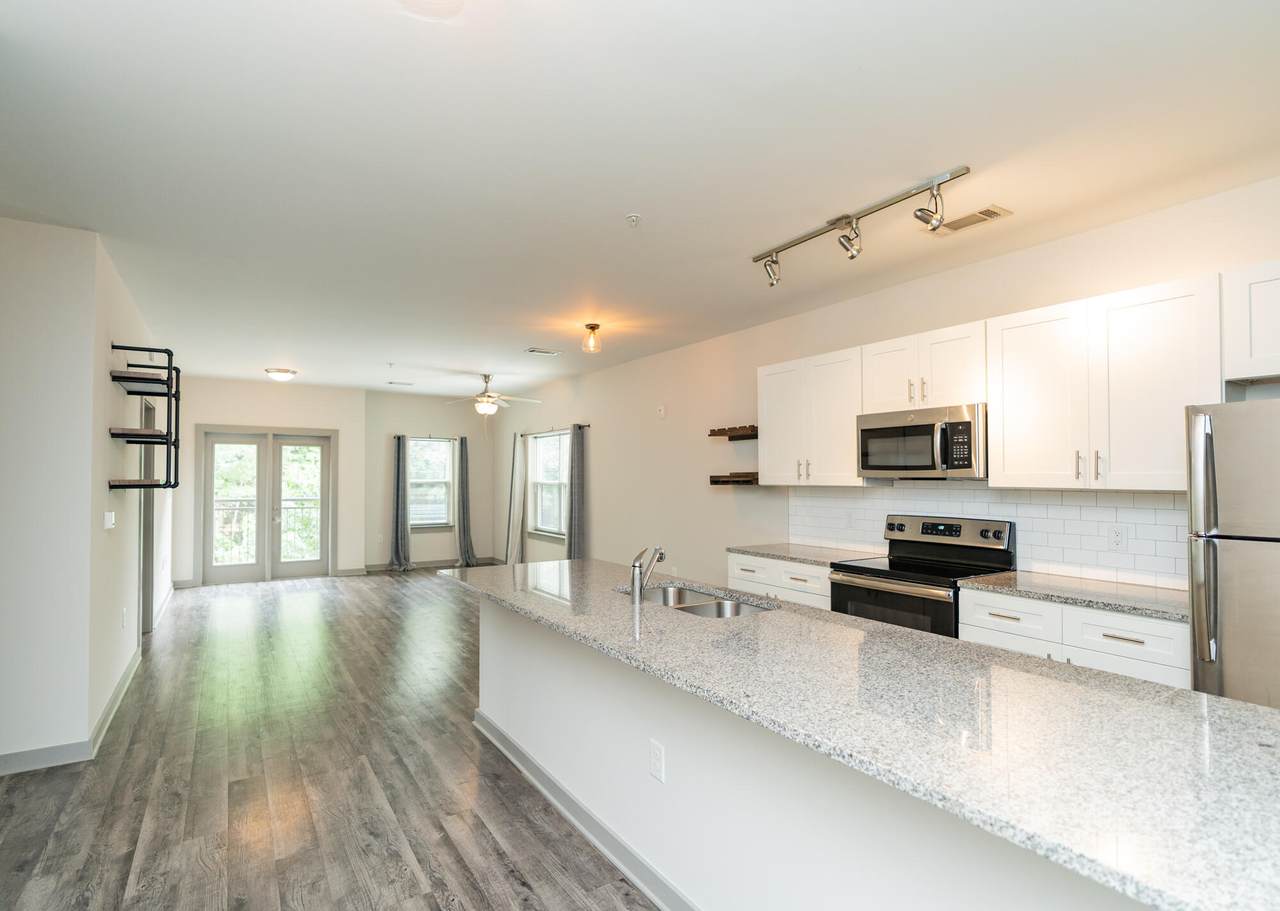 782-301 Riverfront Parkway - Photo 1