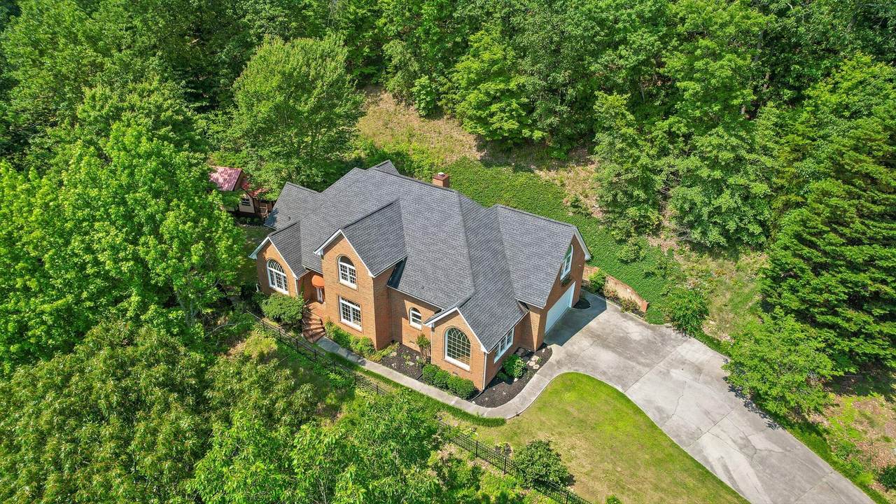 2001 Eagle Point Drive - Photo 1