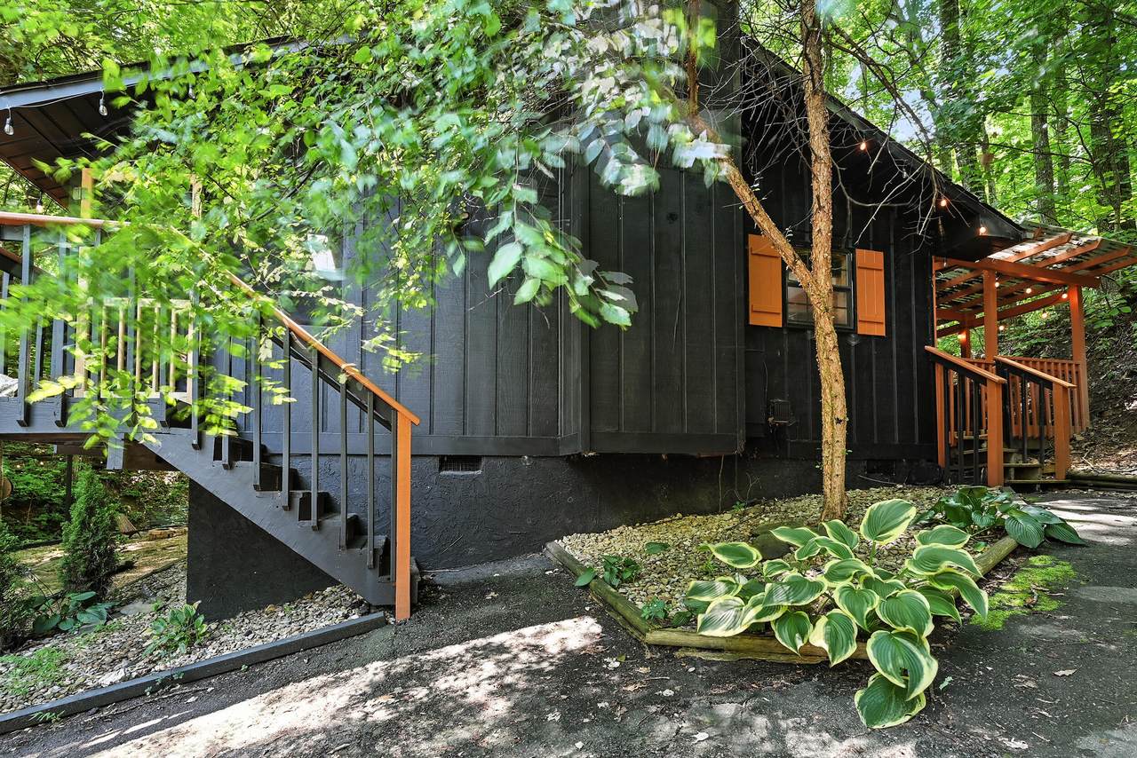 1738 Zurich Road - Photo 1