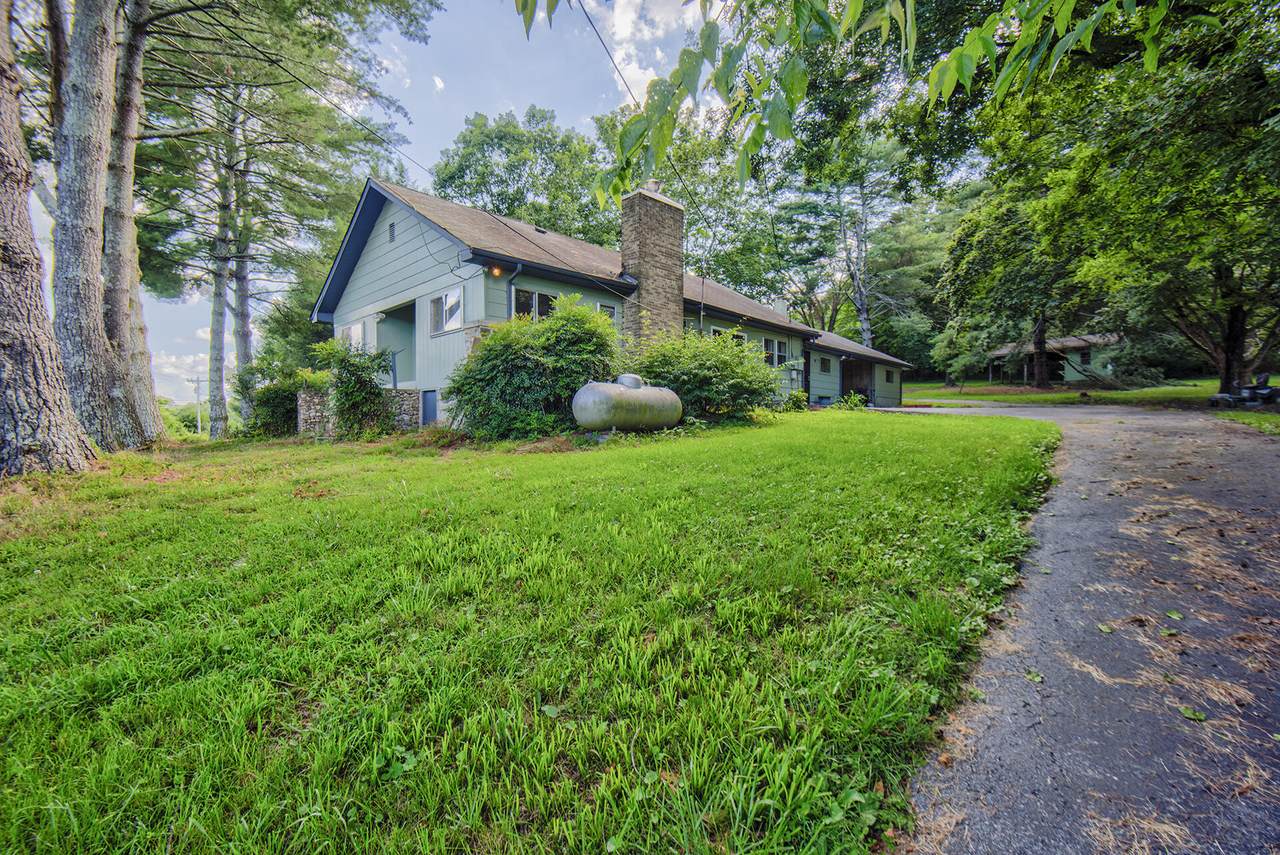 218 Hooper Road - Photo 1