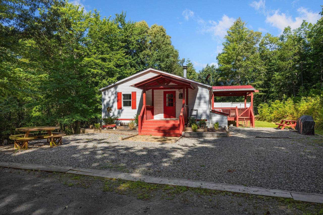 1441 Chestnut Gap Road - Photo 1