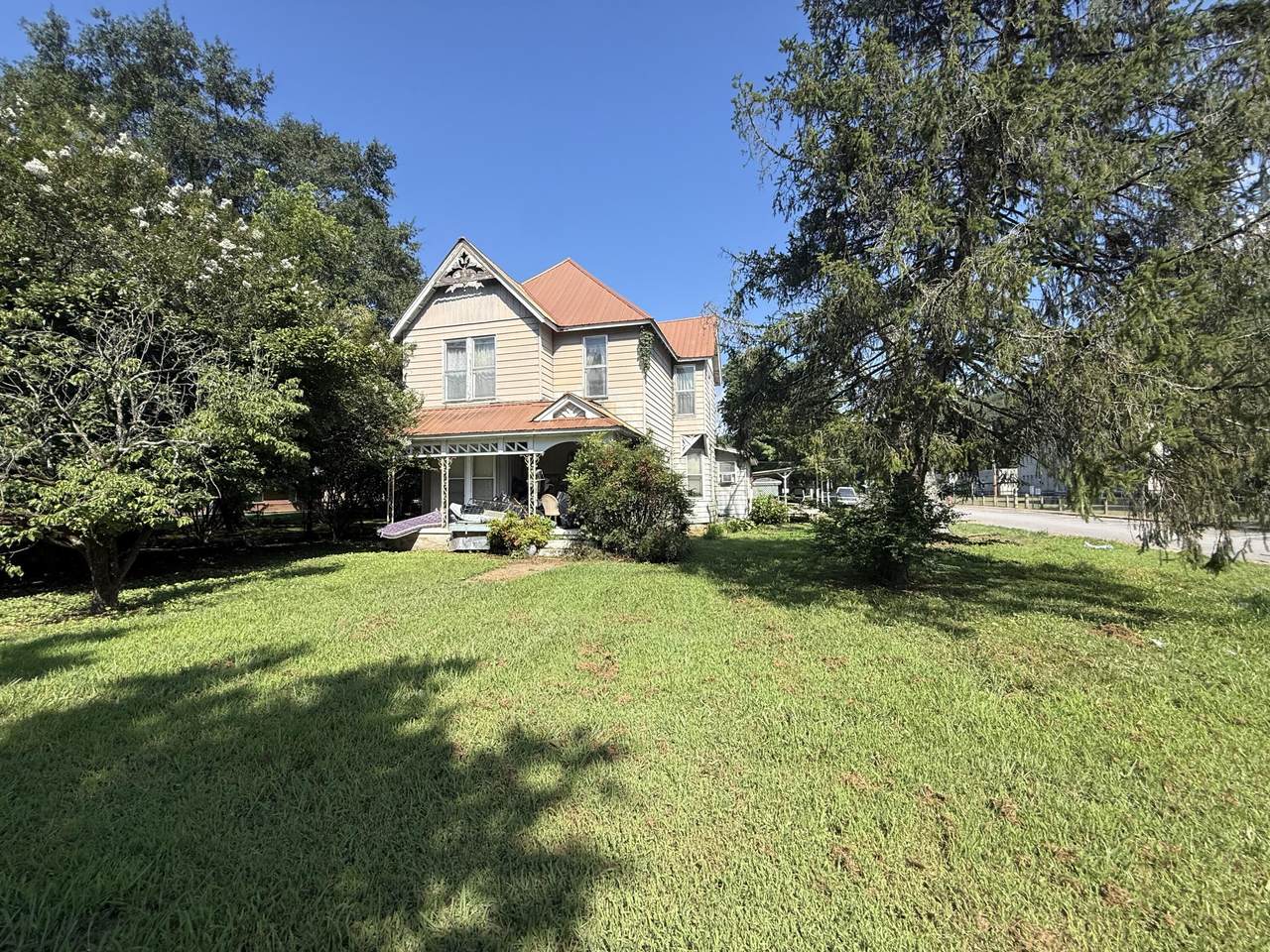 1700 Marion Avenue - Photo 1