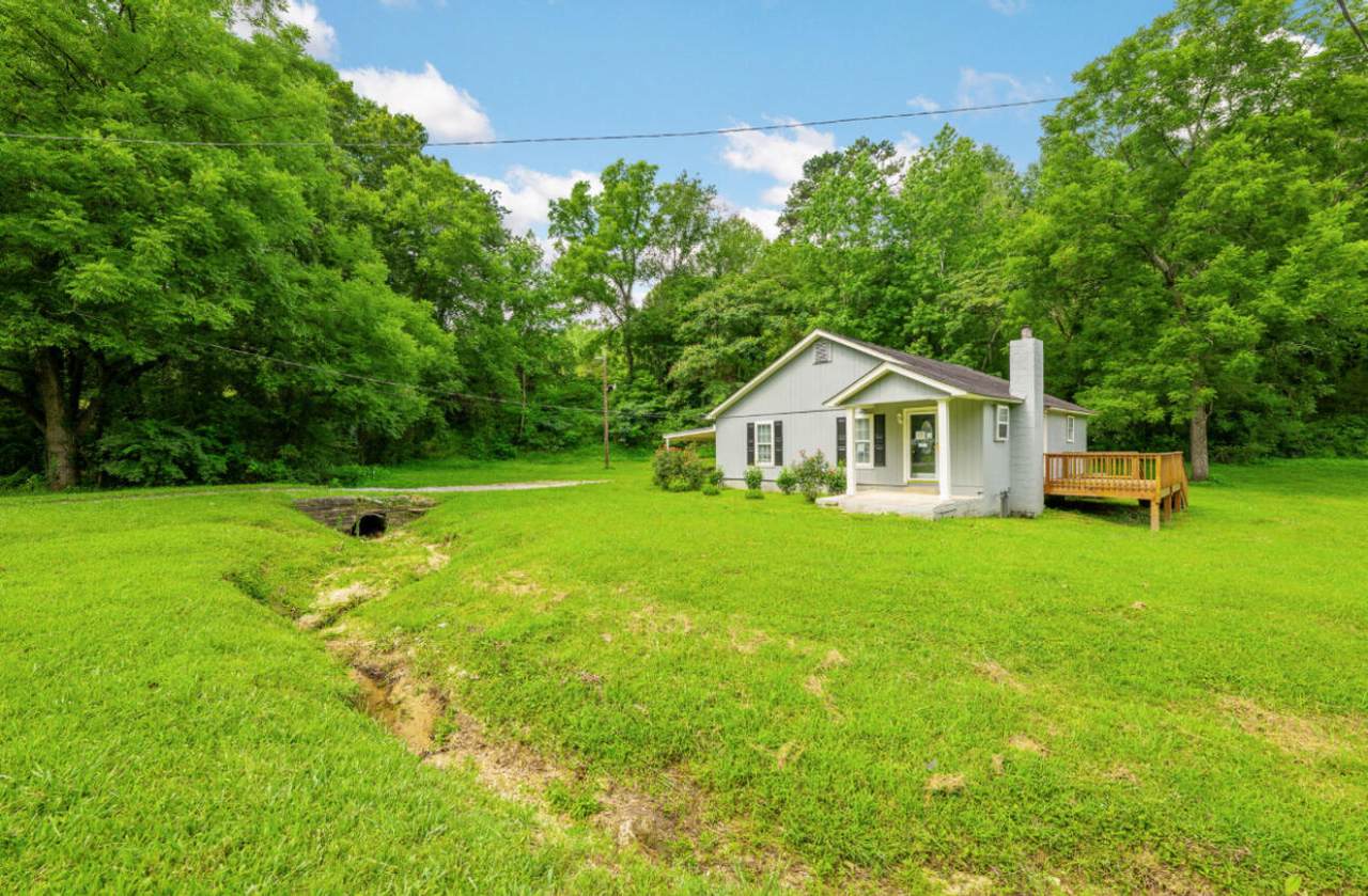 404 Schmitt Road - Photo 1