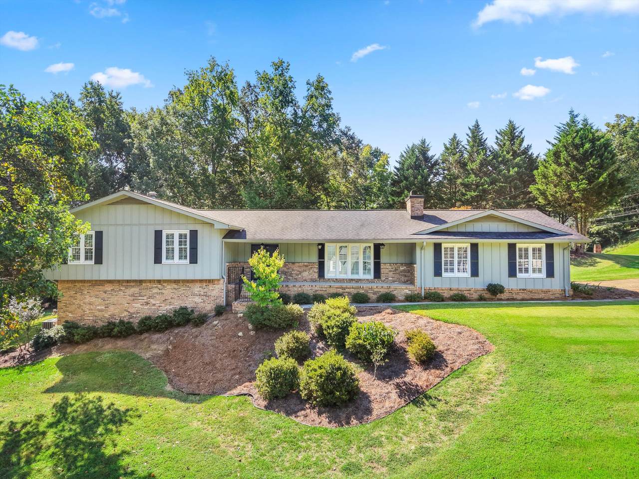 2207 Mathis Lane - Photo 1