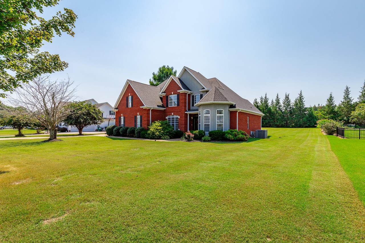 30 Clover Drive - Photo 1