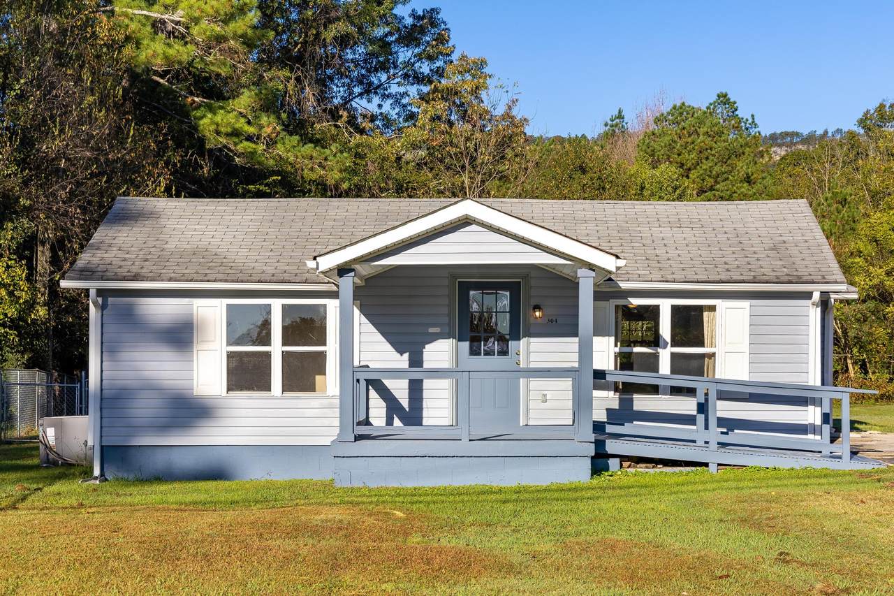 304 John Thompson Road - Photo 1