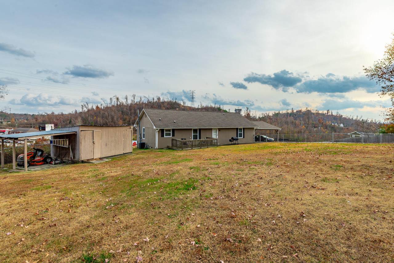 8031 Standifer Gap Road - Photo 1