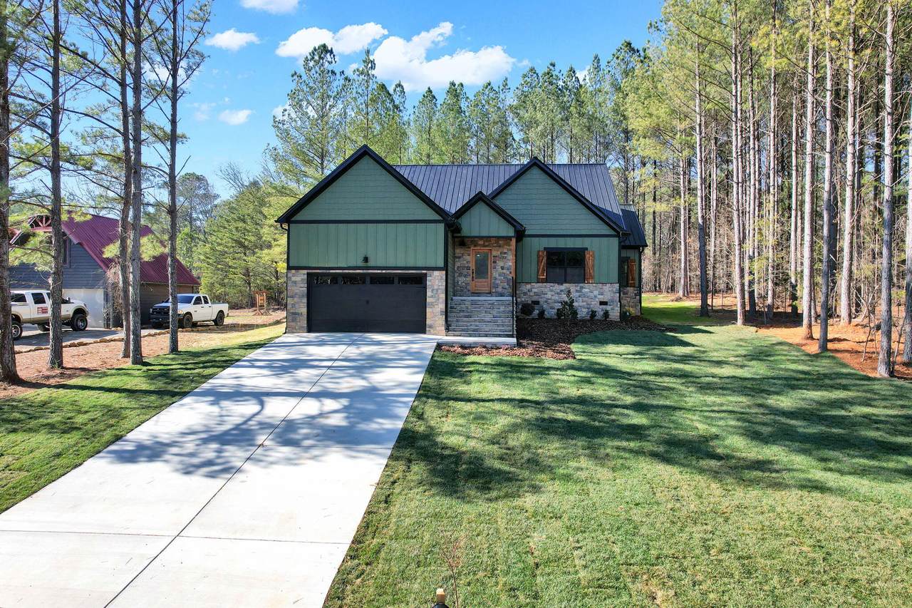 326 Mountain View Circle - Photo 1