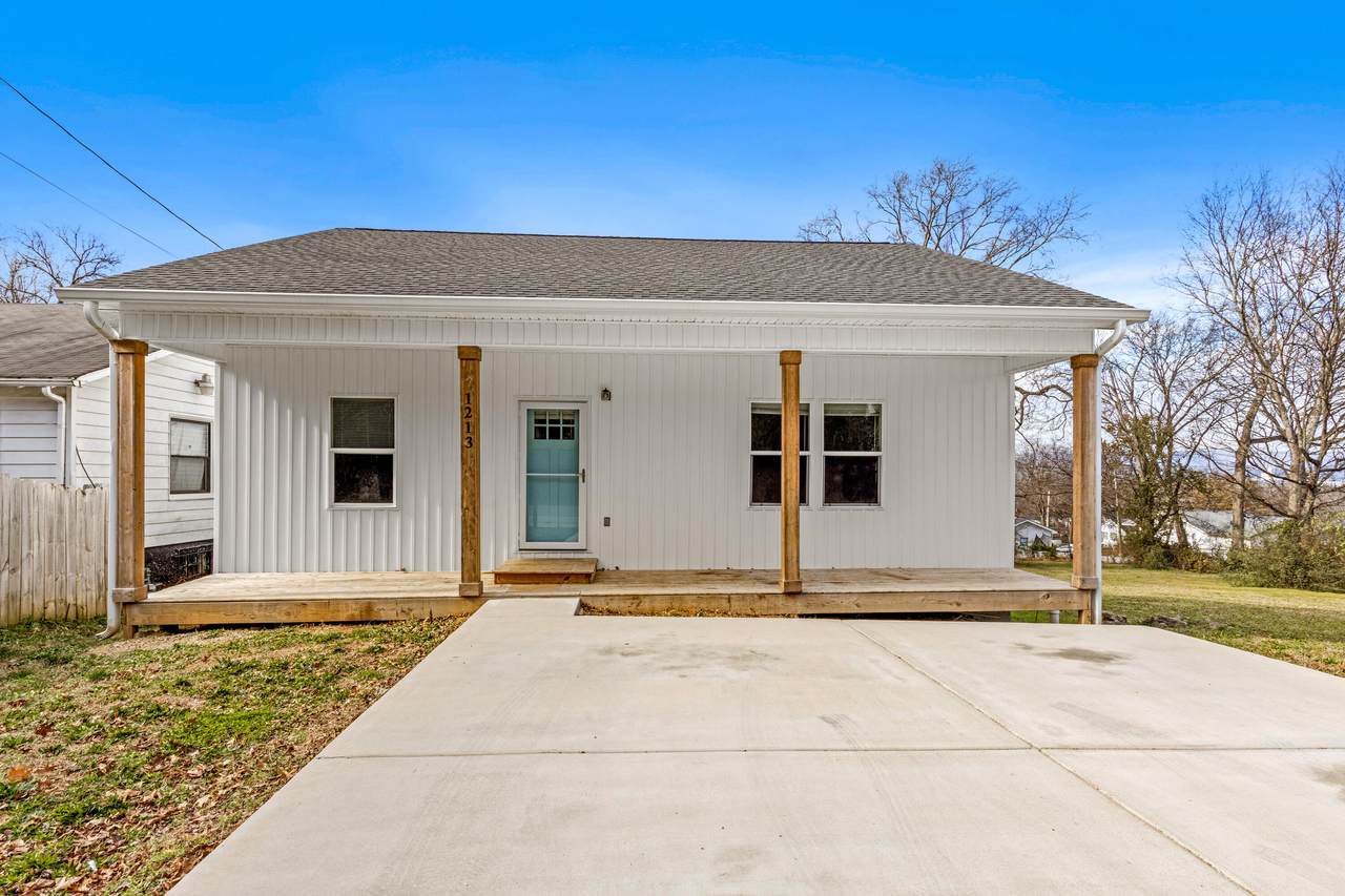 1213 Chamberlain Avenue - Photo 1