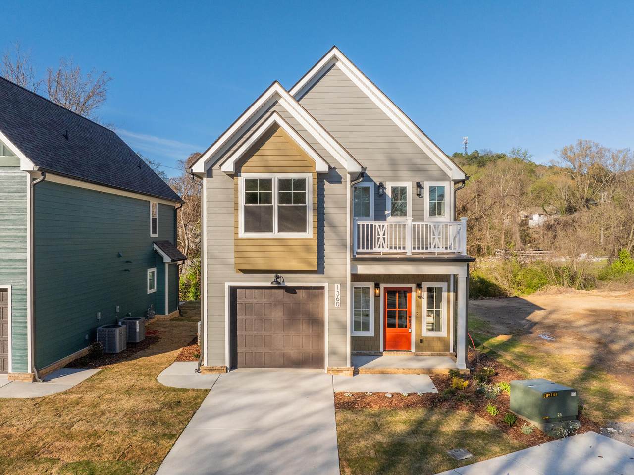 1360 Thomas Avenue - Photo 1