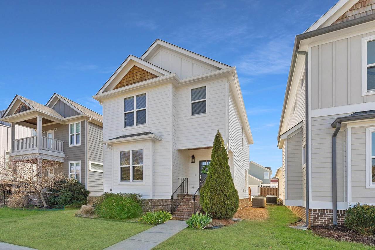 1420 Adams Street - Photo 1