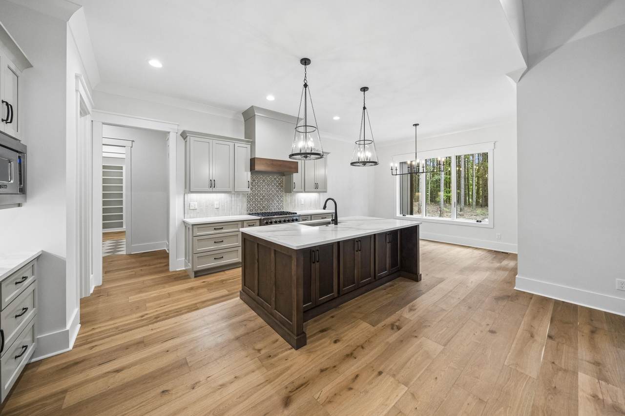 205 Serenity Way - Photo 1