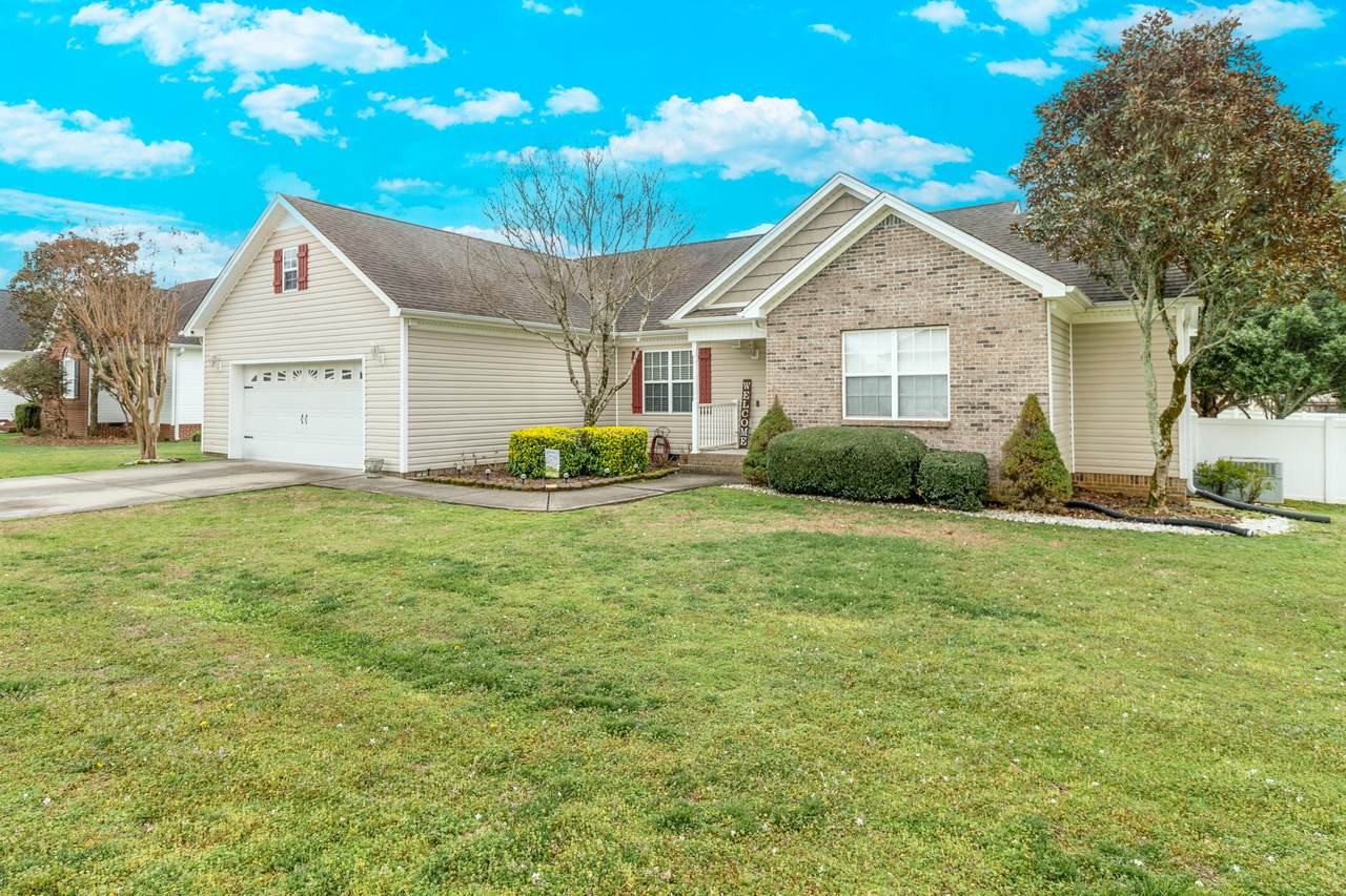 196 Thoroughbred Drive - Photo 1