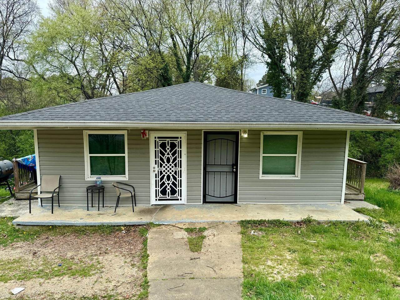 6303-B Walden Avenue - Photo 1