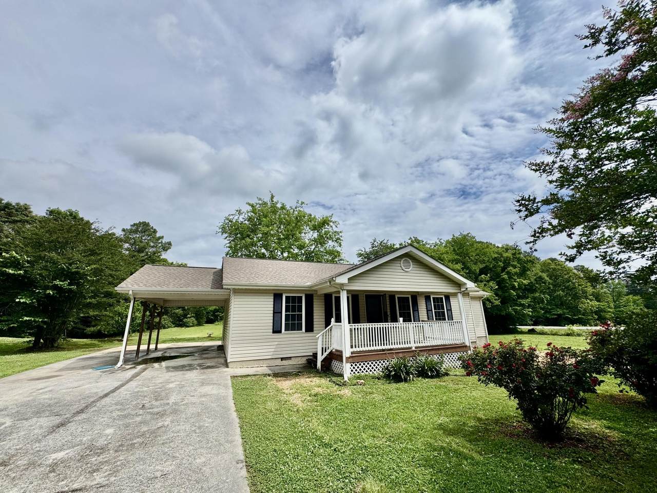 600 Pine Oaks Drive - Photo 1