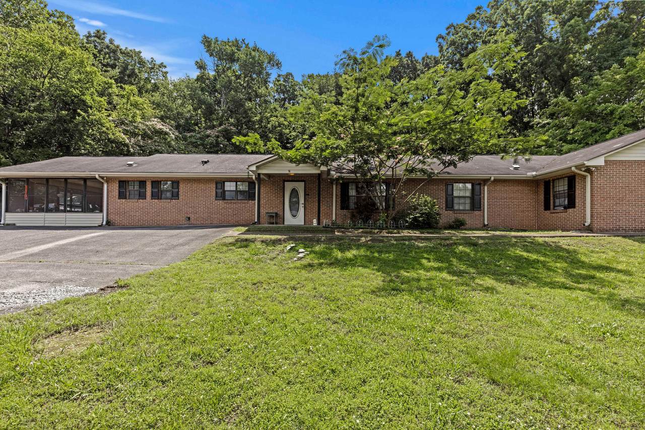 916 Glenwood Drive - Photo 1