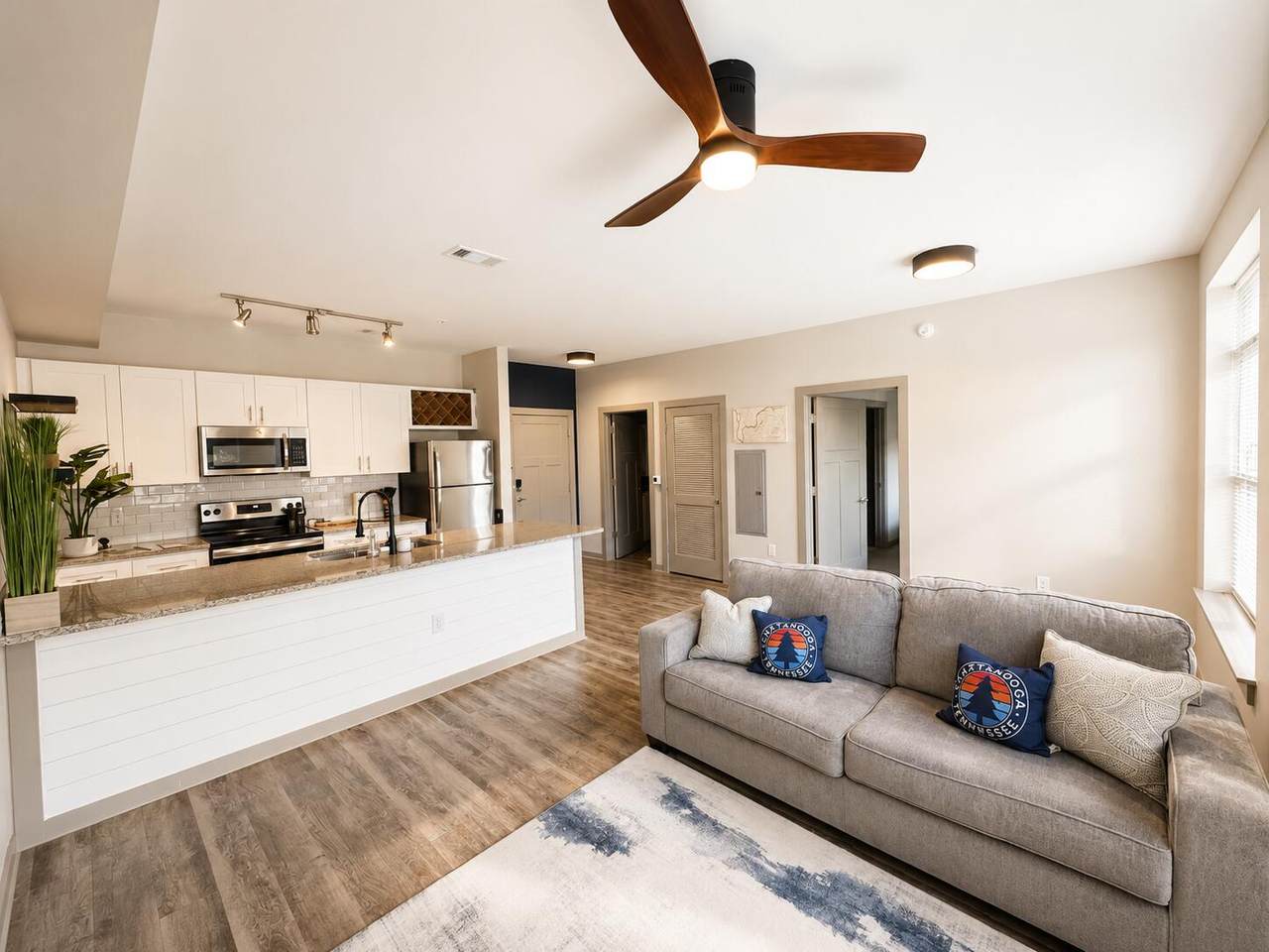 782-104 Riverfront Parkway - Photo 1