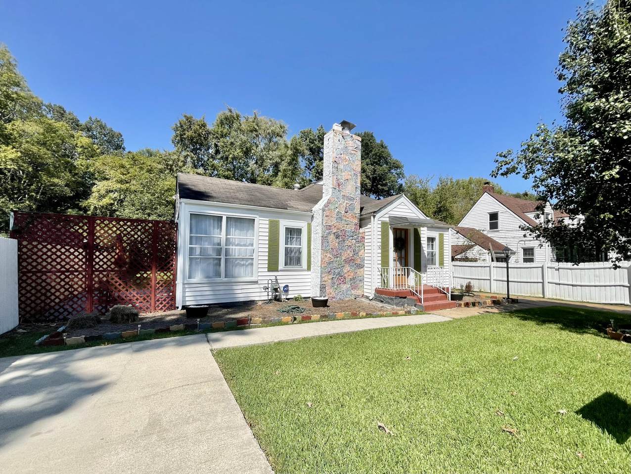 211 St Marks Avenue - Photo 1