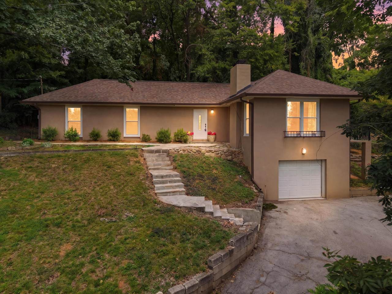 119 Crestview Circle - Photo 1