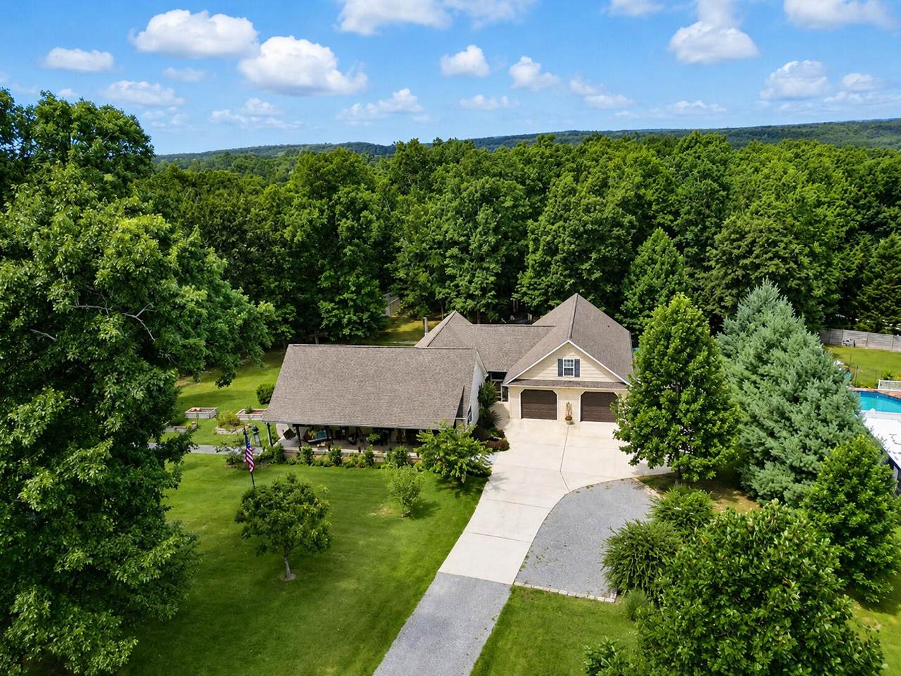 472 Beaver Drive - Photo 1