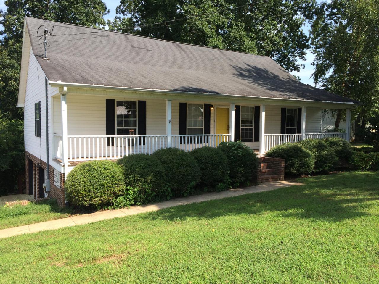 746 Castleview Dr - Photo 1