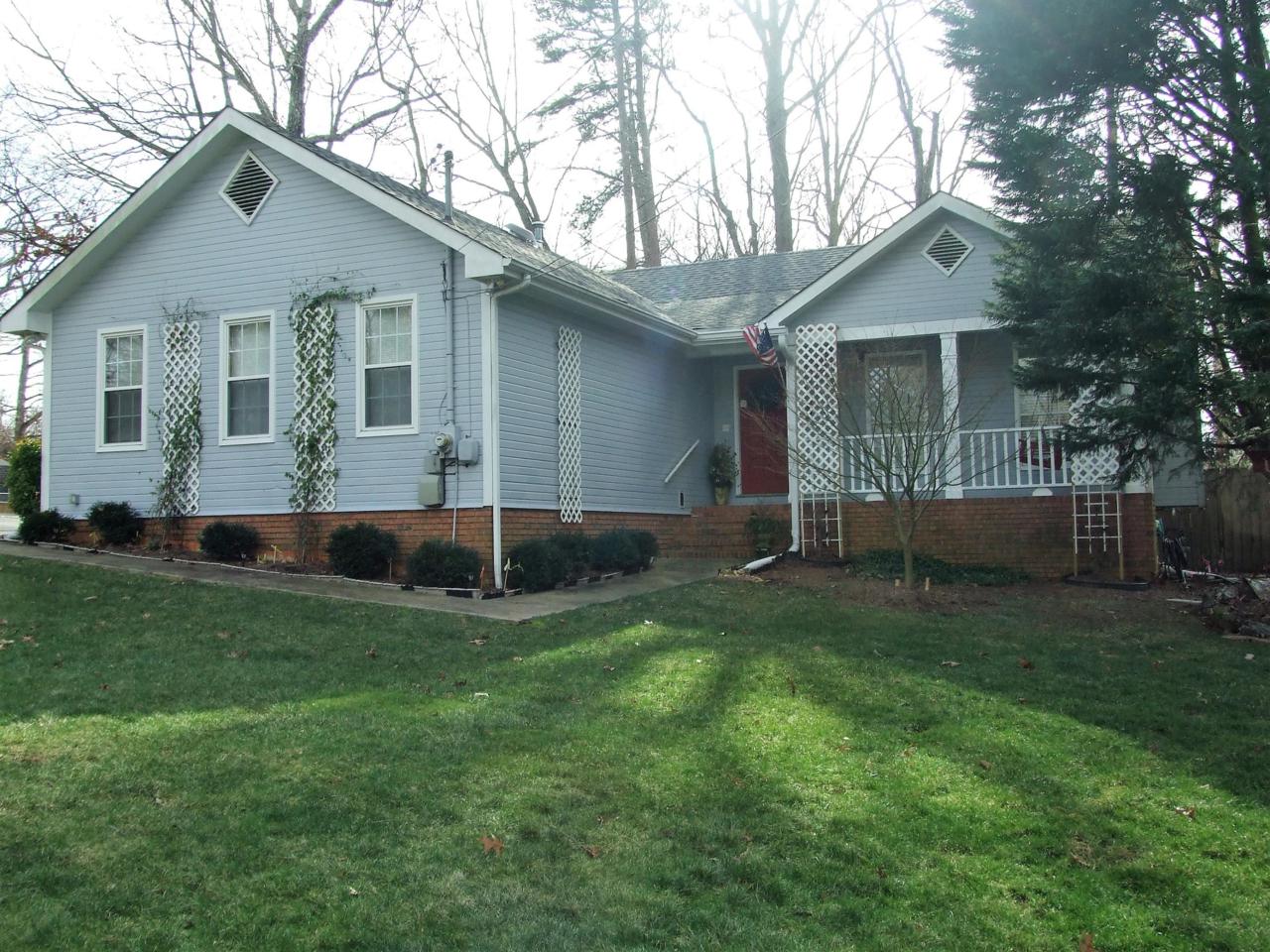 401 Hampton Rd - Photo 1