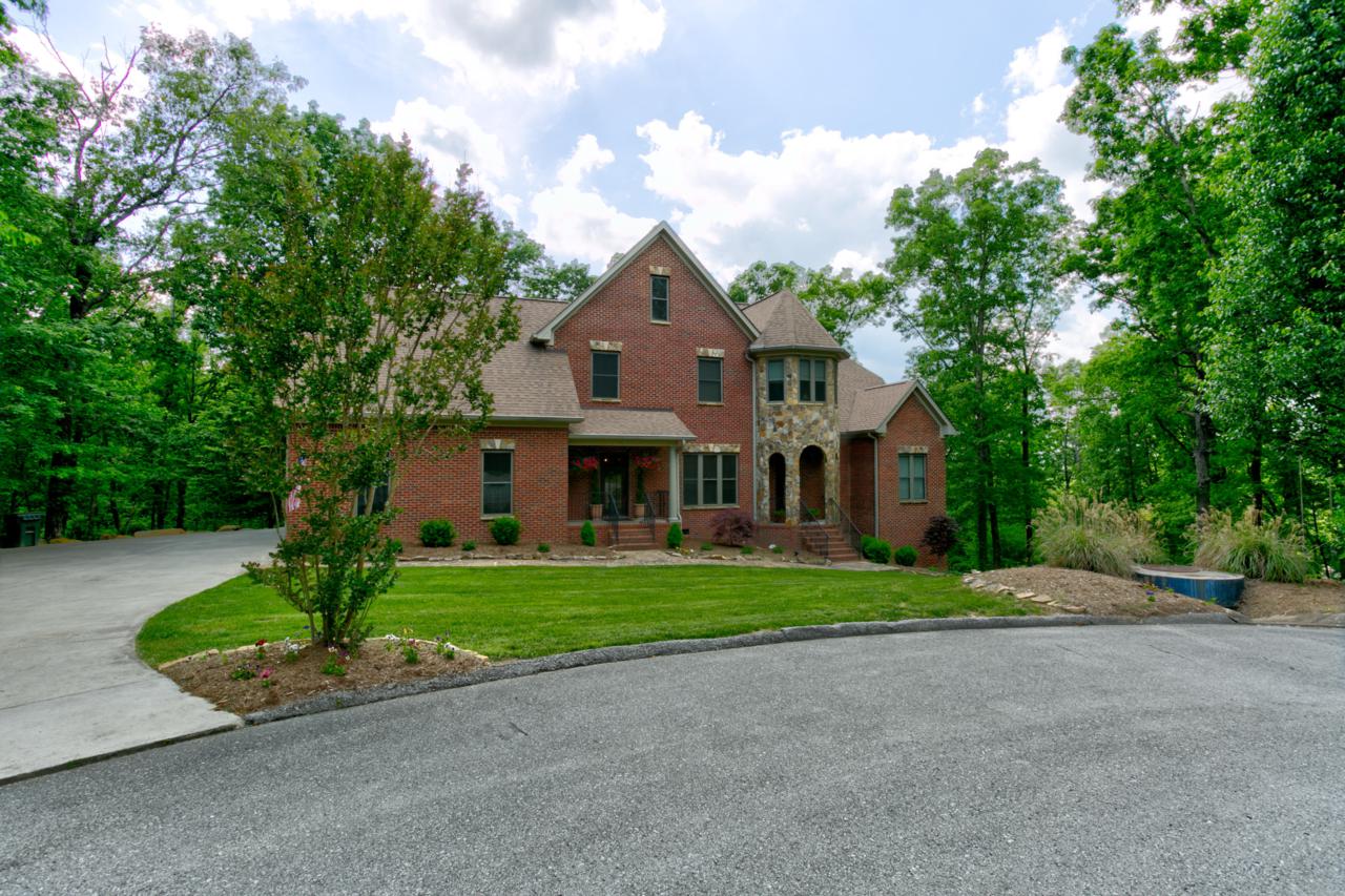 15 Pebble Ln - Photo 1
