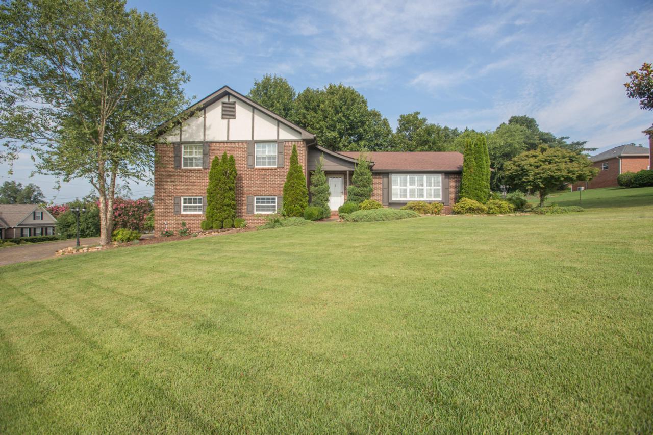569 Crestview Cir - Photo 1