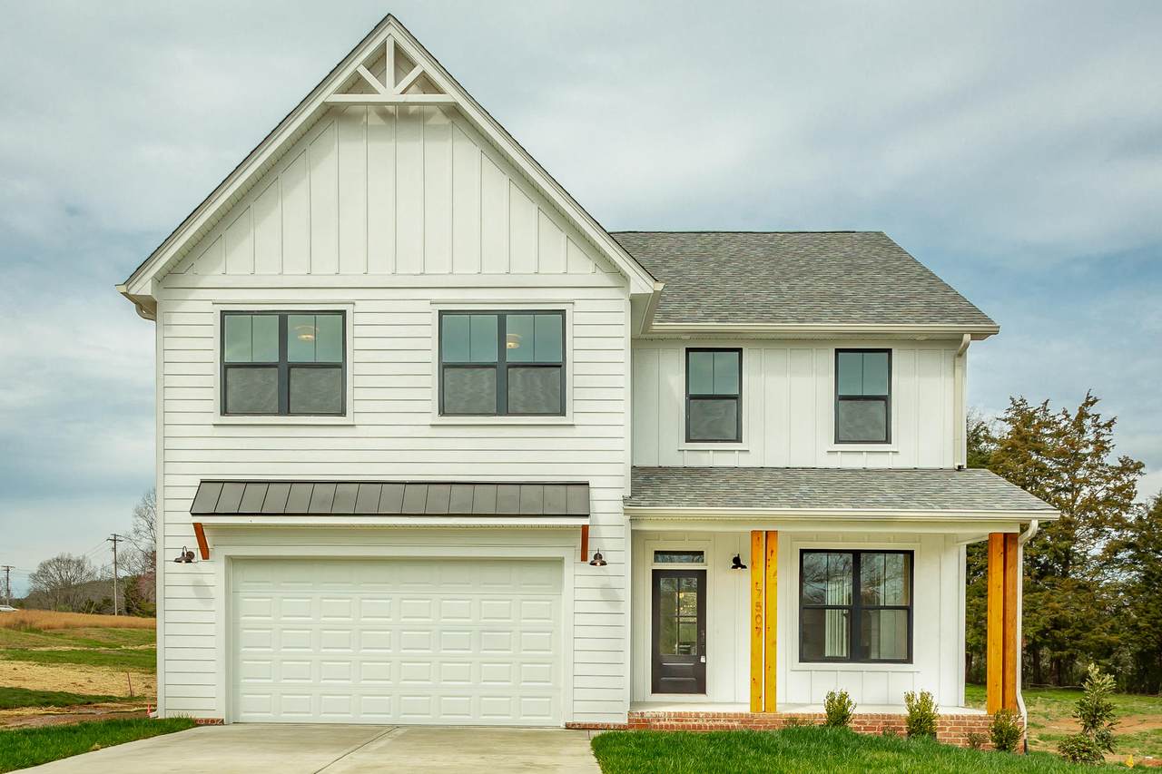 7507 Crowes Nest Dr - Photo 1