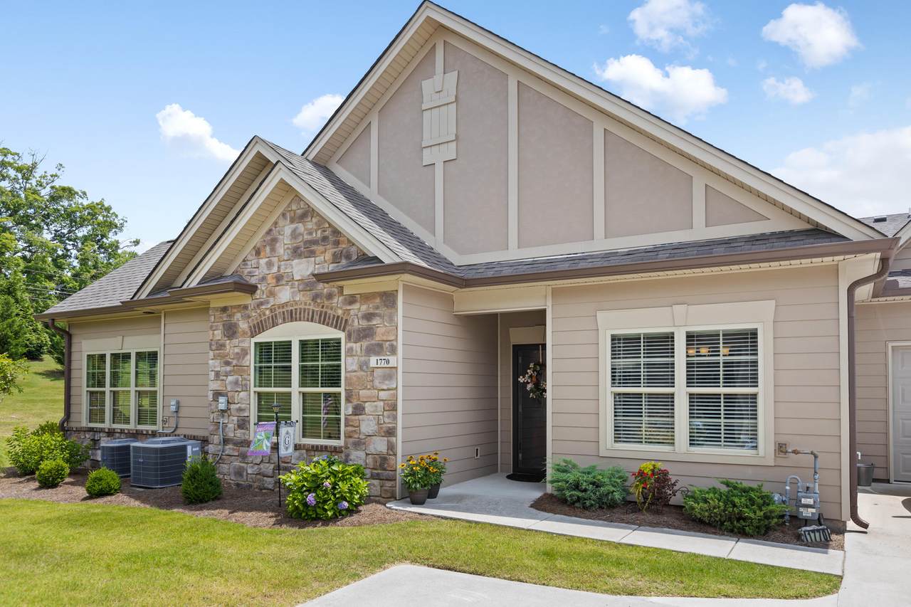 1770 Sedgefield Dr - Photo 1