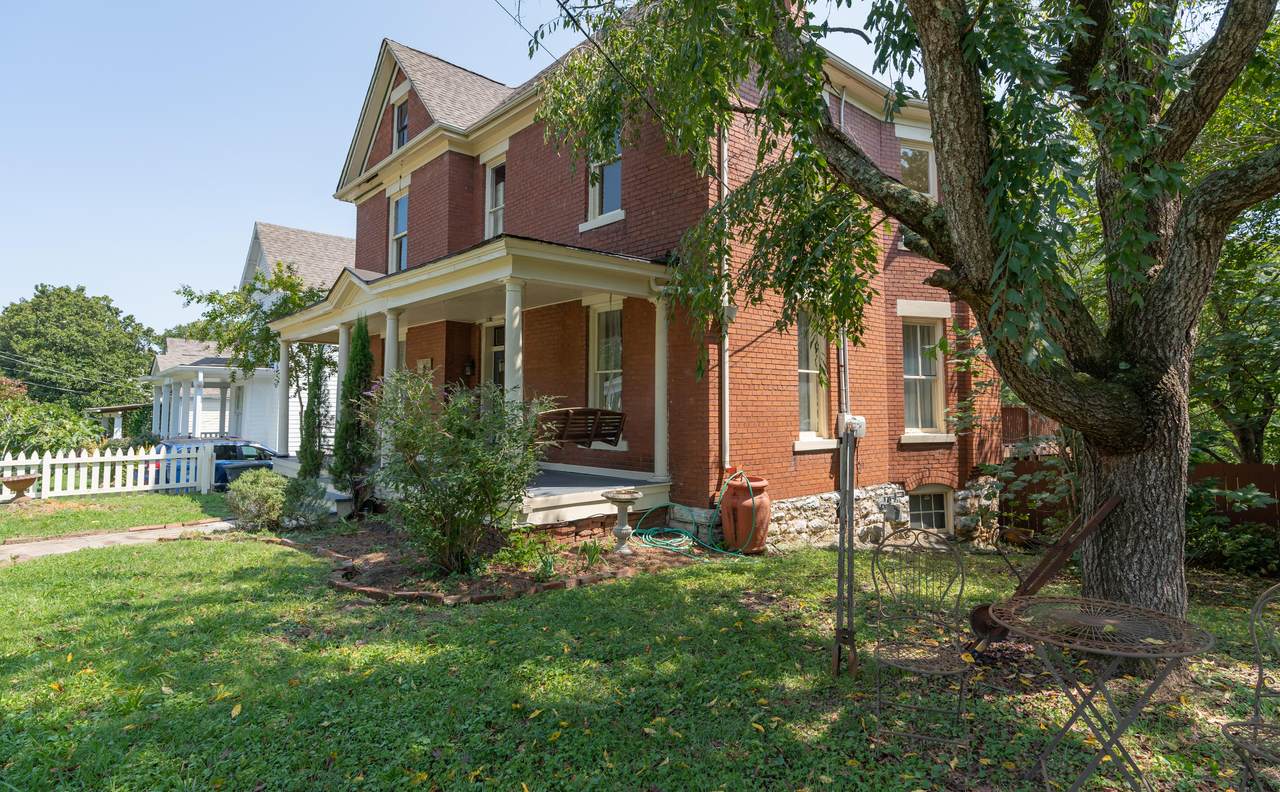 4416 St Elmo Ave - Photo 1