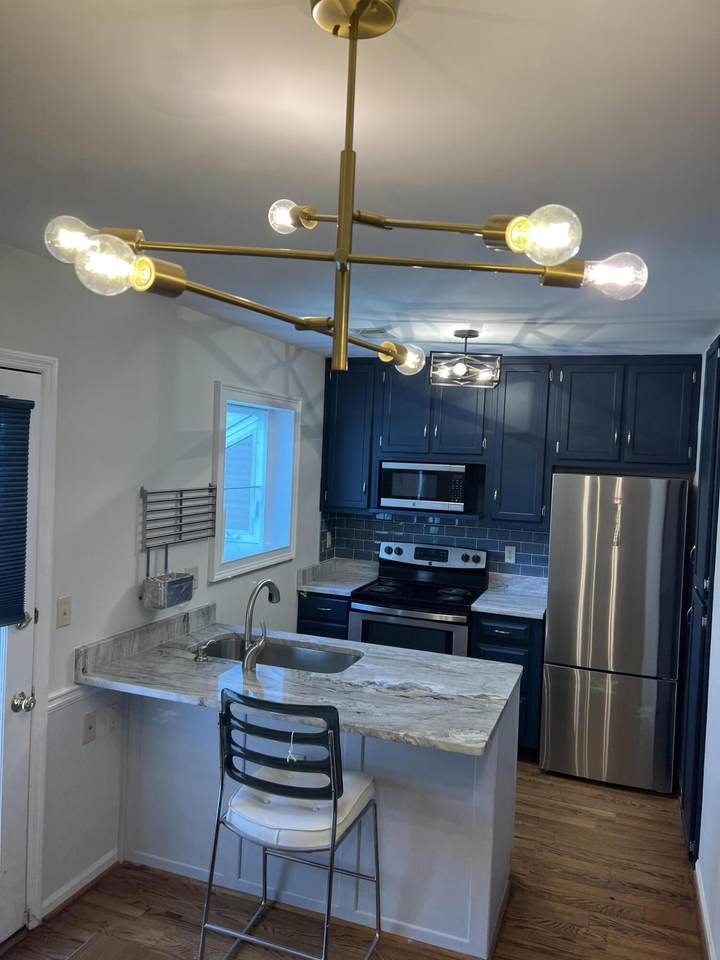 326 Midvale Ave - Photo 1