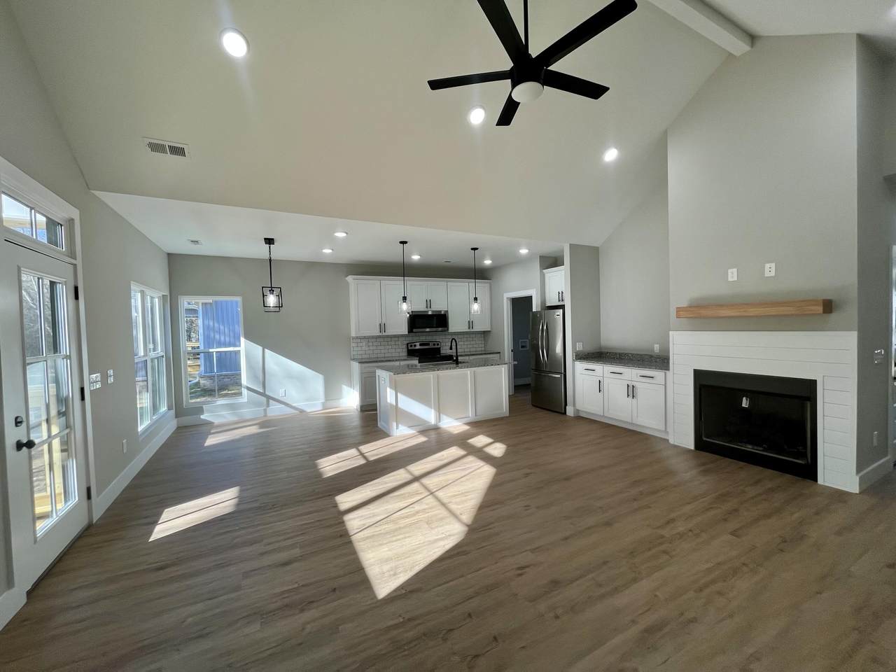 https://bt-photos.global.ssl.fastly.net/chattanooga/1280_boomver_3_1391197-2.jpg