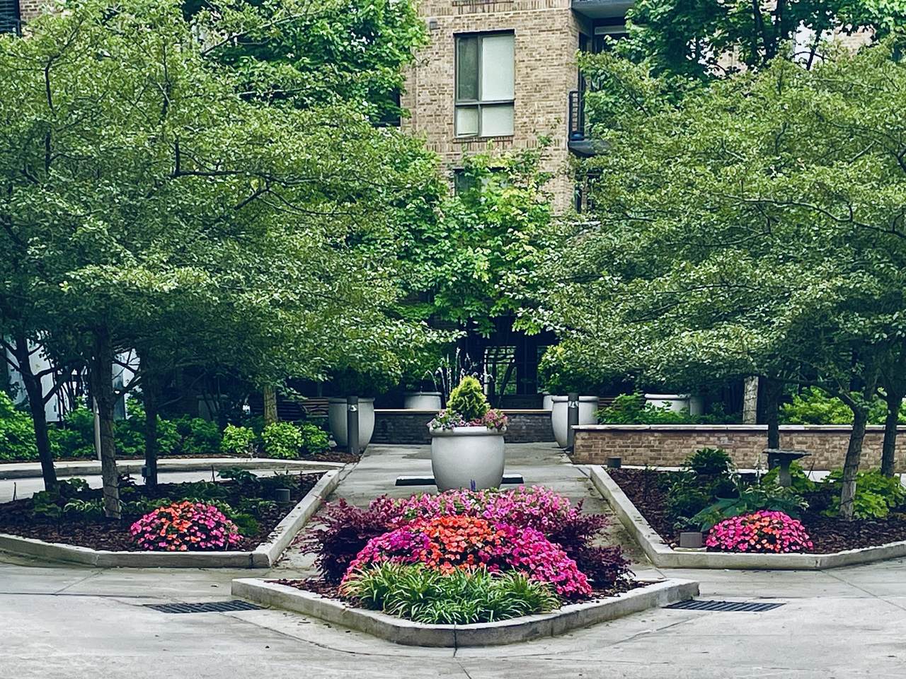 200-Apt 414 Manufacturers Road - Photo 1