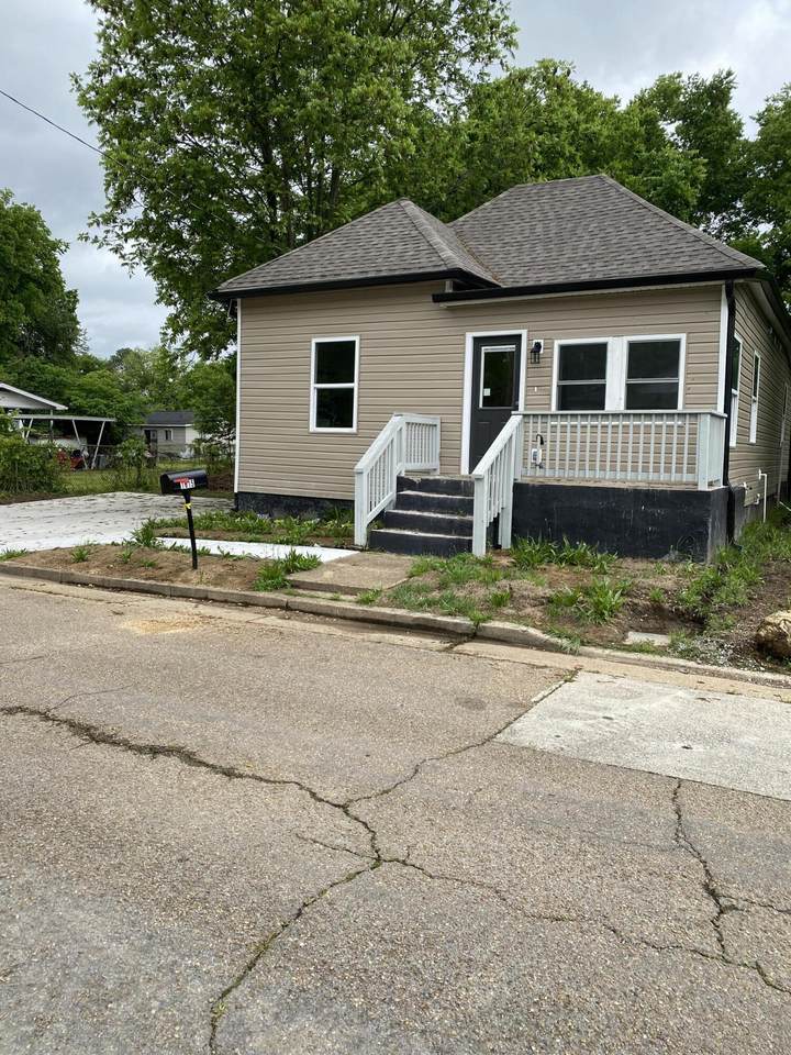 1815 Newell Avenue - Photo 1