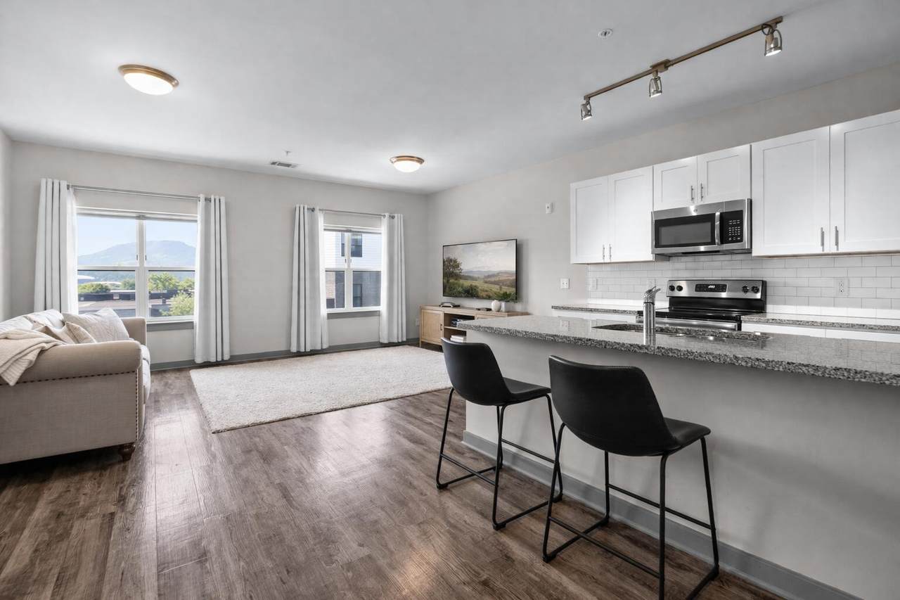 782-322 Riverfront Parkway - Photo 1