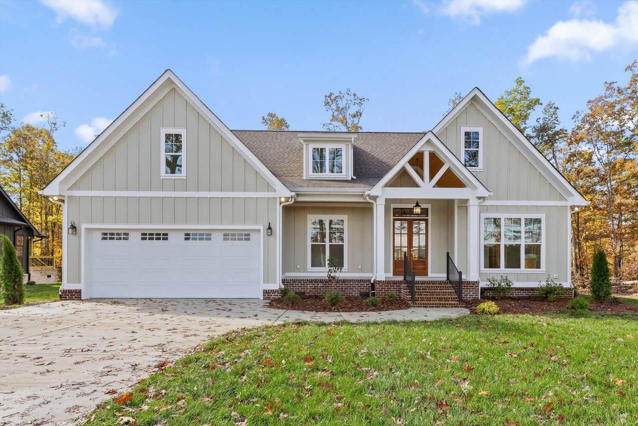 2748 Mowbray Pike - Photo 1